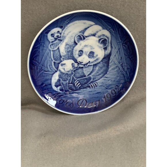B&G Mothers Day 1992 Panda Plate 6" Copenhagen Porcelain Collectible - Picture 4 of 12